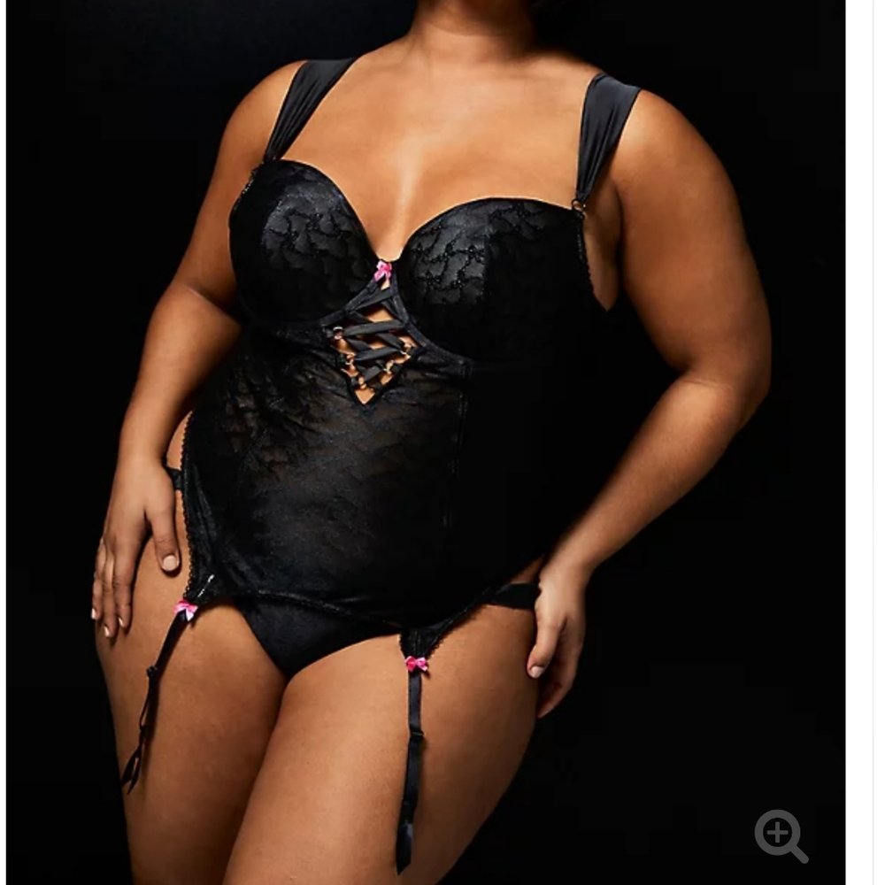 Torrid and Betsey Johnson bustier size 3 (22/24)